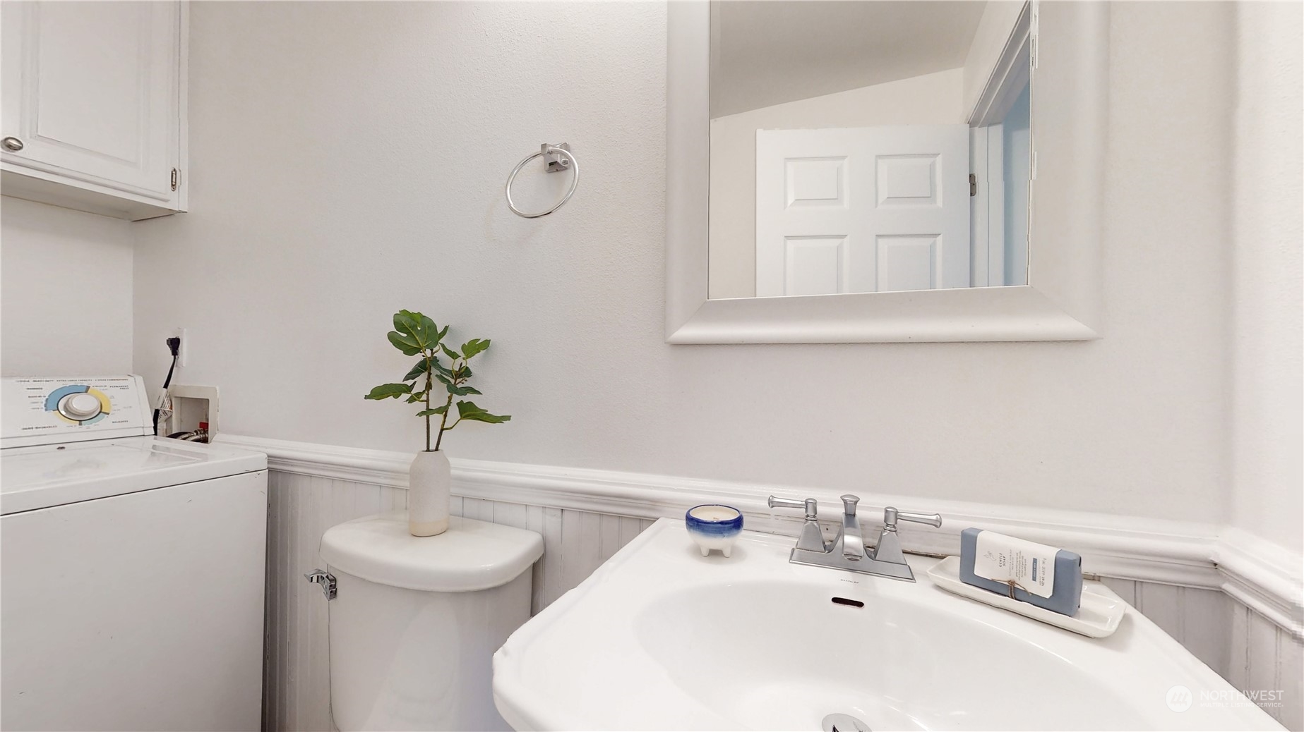 6426 Cady Road Everett, WA 98203 - Photo 9 of 39 a bathroom with a sink and a toilet