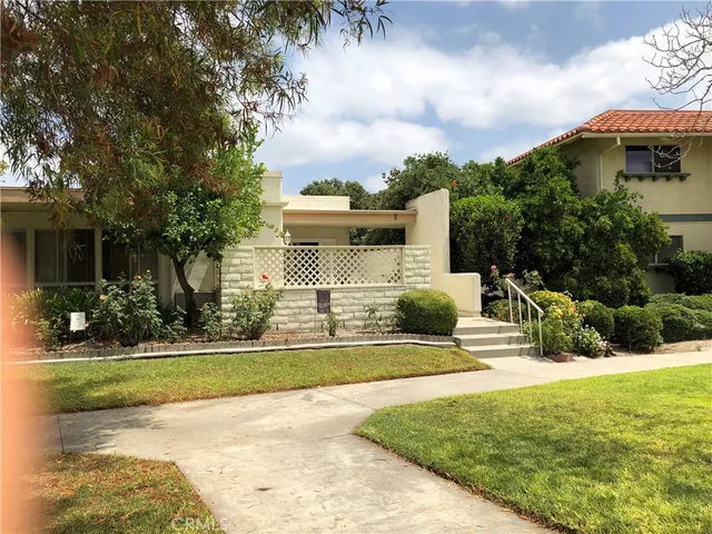 $2,300 | 2210 Via Mariposa West, Unit D, Laguna Woods, CA 92637