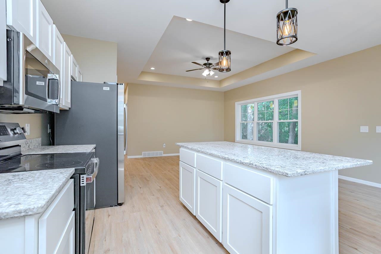 2808 Barclay Way Schofield, WI 54476 - Photo 12 of 60