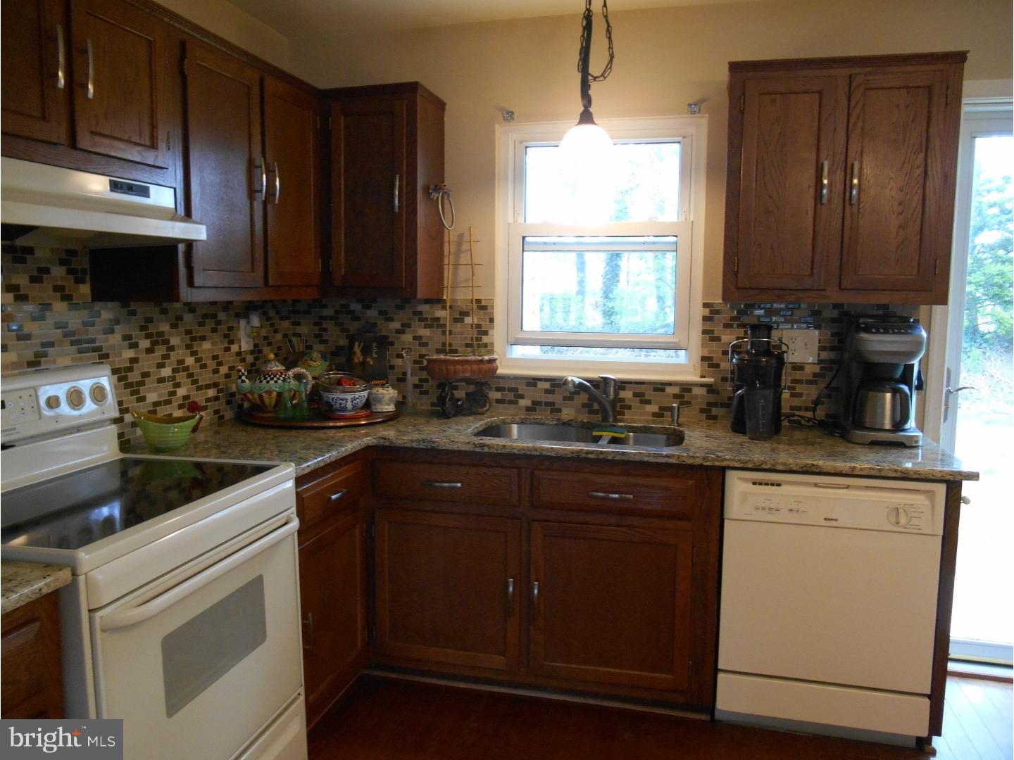 65 Sheffield Place Southampton, NJ 08088 - Photo 4 of 16 Kitchen