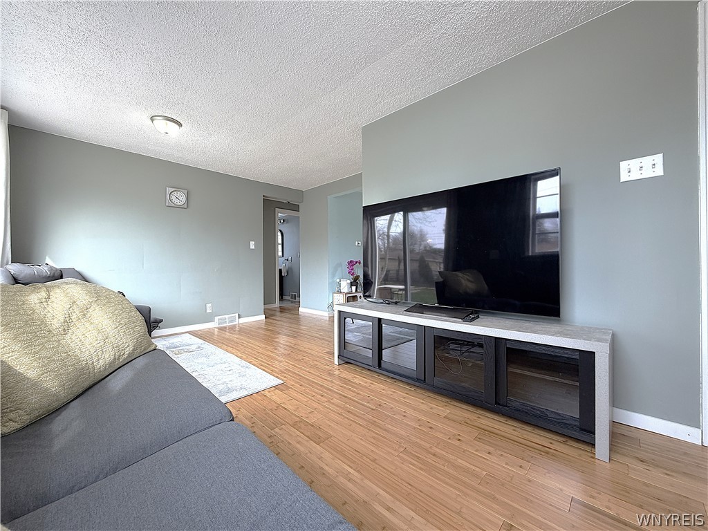 723 Longmeadow Road Amherst, NY 14226 - Photo 12 of 43