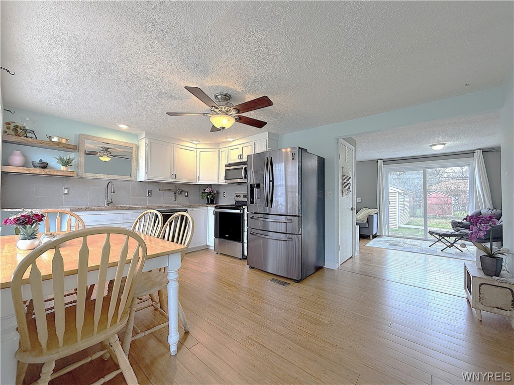 723 Longmeadow Road Amherst, NY 14226 - Photo 2 of 43