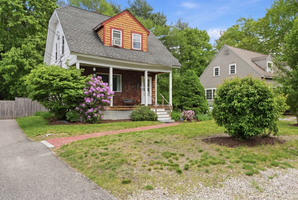 13 Clapp Road Hanover, MA 02339 - Photo 2 of 33
