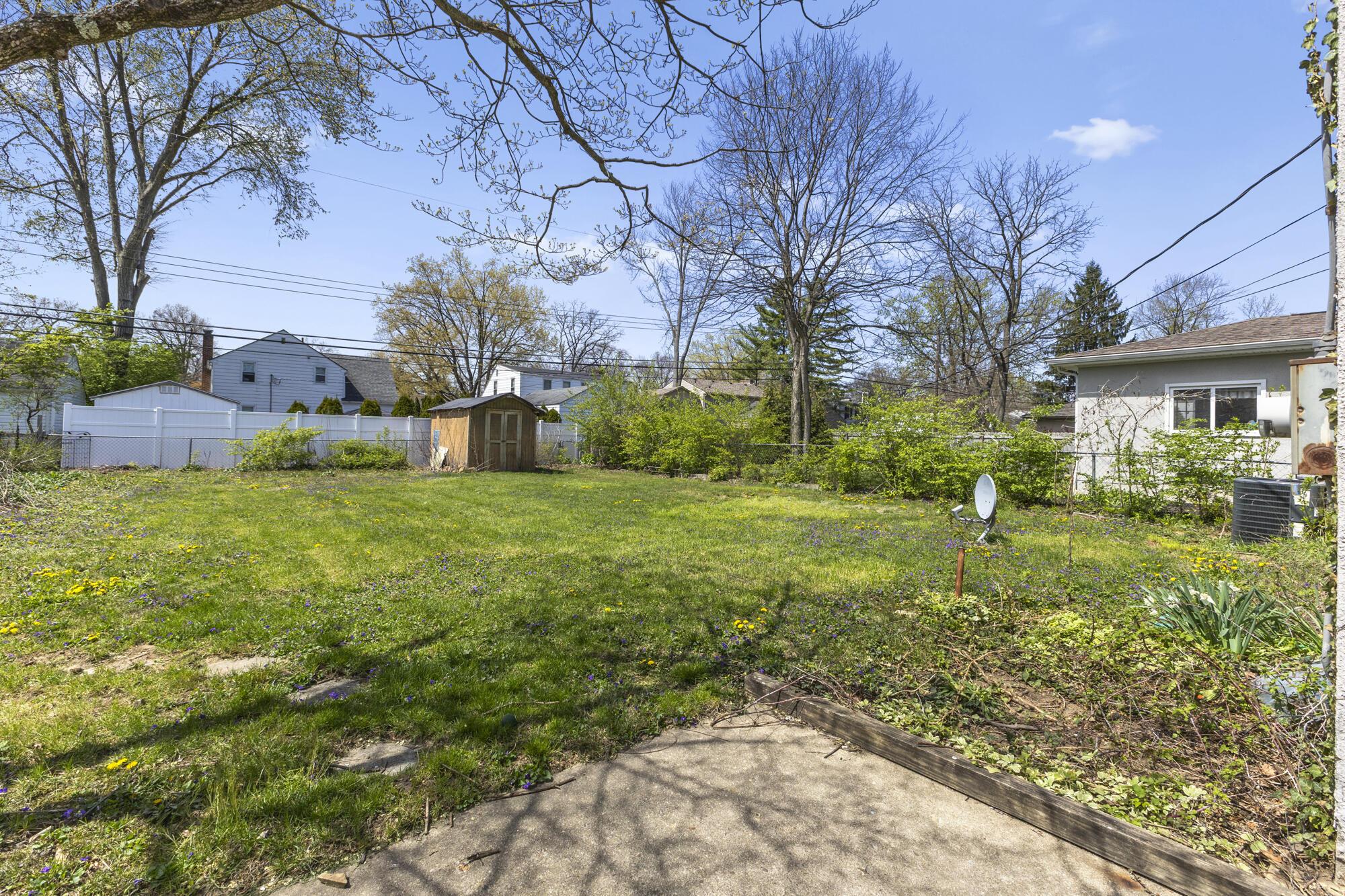109 South Broadleigh Road Columbus, OH 43209 - Photo 34 of 39 35_cs9a5664