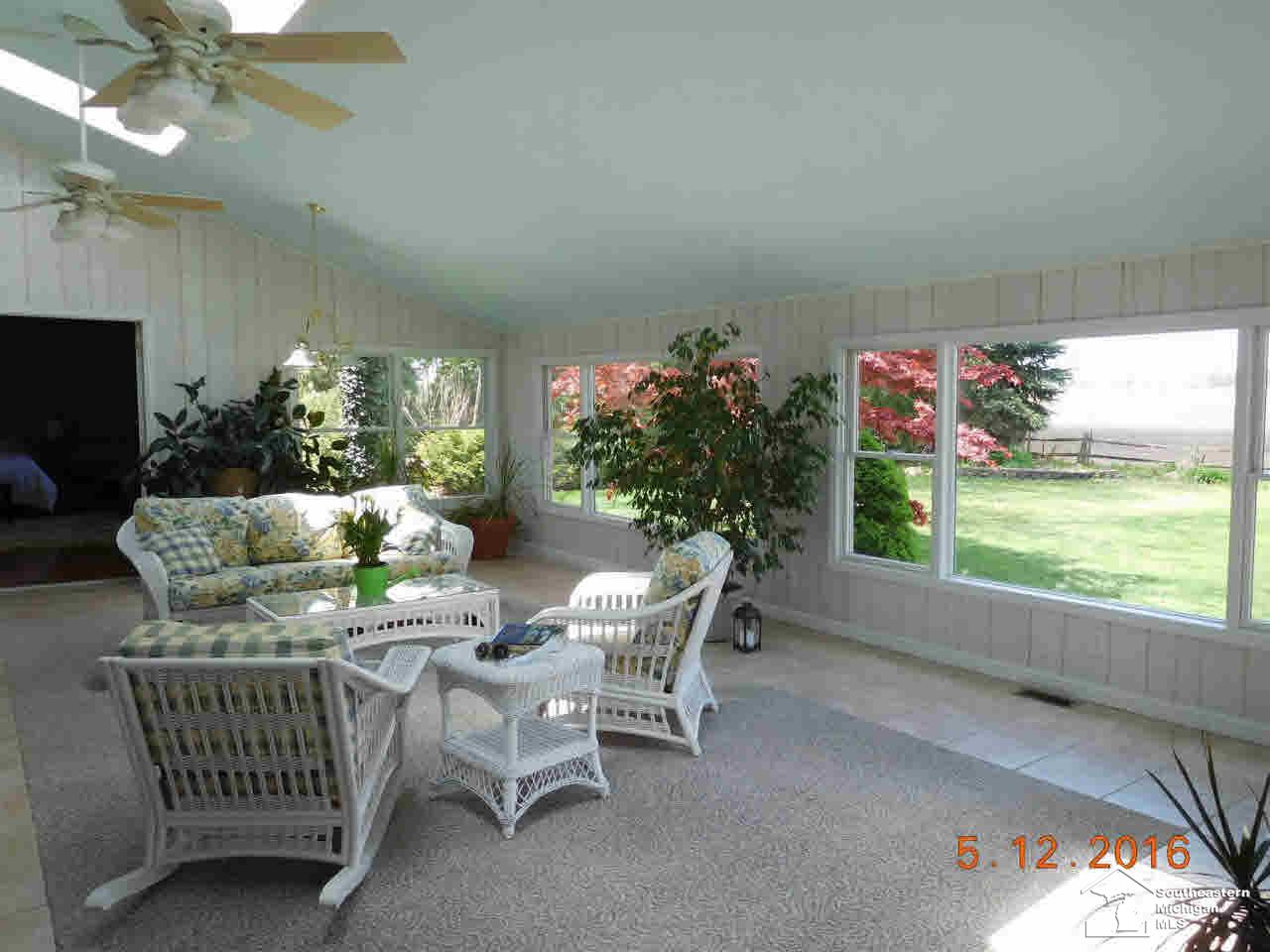 1364 Strasburg Road Monroe, MI 48161 - Photo 19 of 36 21147553-18.JPG