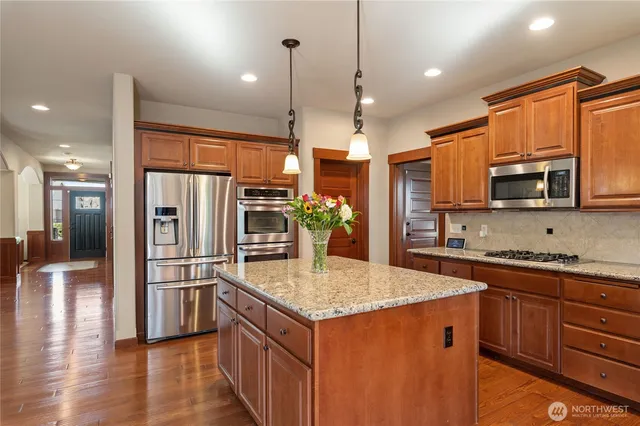 $870,000 | 17009 138th Avenue East, Puyallup, WA 98374