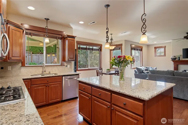 $870,000 | 17009 138th Avenue East, Puyallup, WA 98374