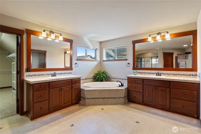 $870,000 | 17009 138th Avenue East, Puyallup, WA 98374