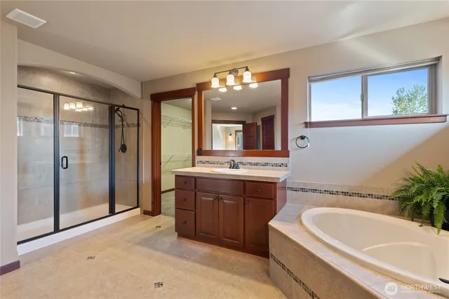 $870,000 | 17009 138th Avenue East, Puyallup, WA 98374