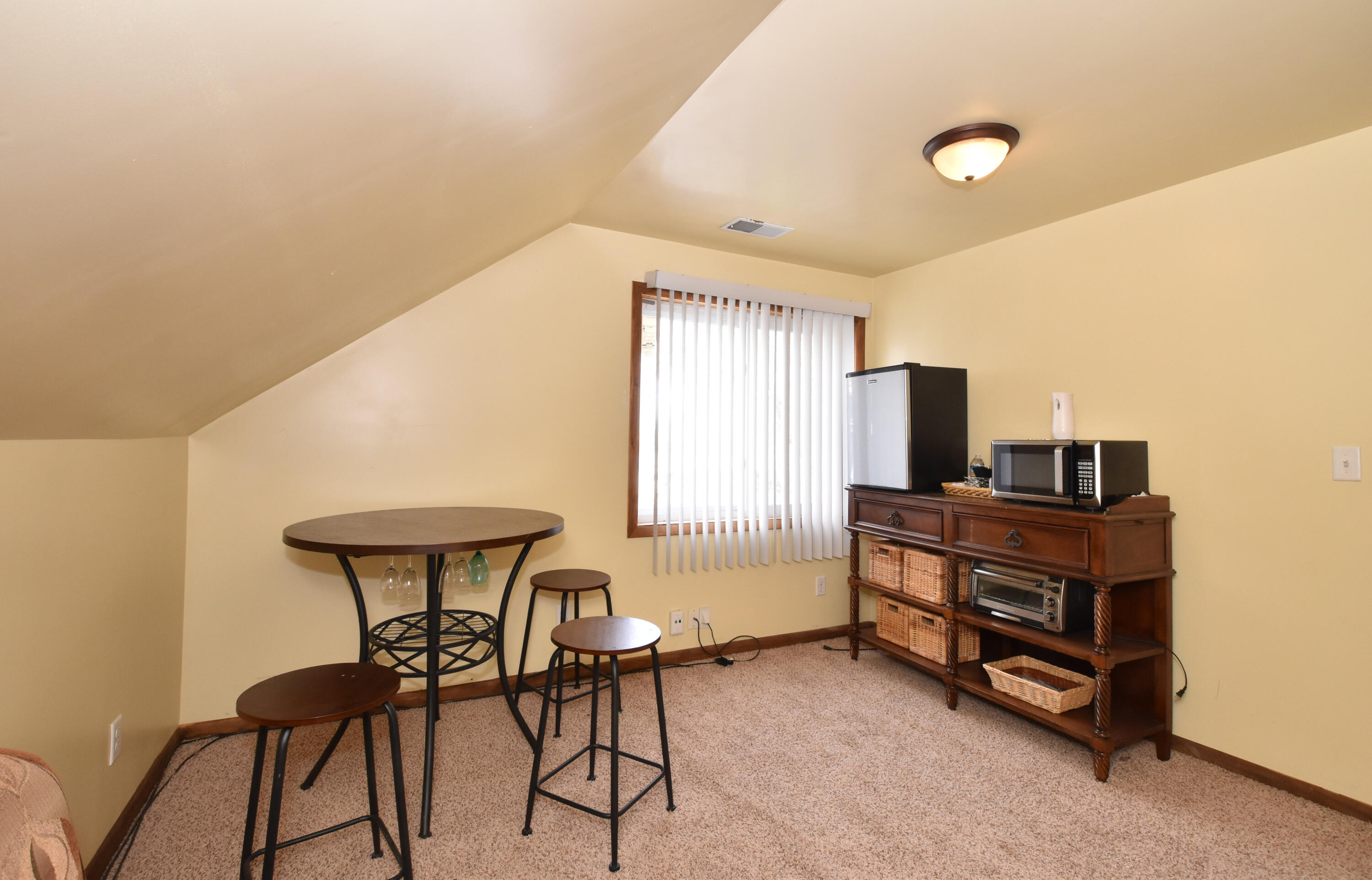 4040 North 11th Street Milwaukee, WI 53209 - Photo 21 of 34 Bedroom