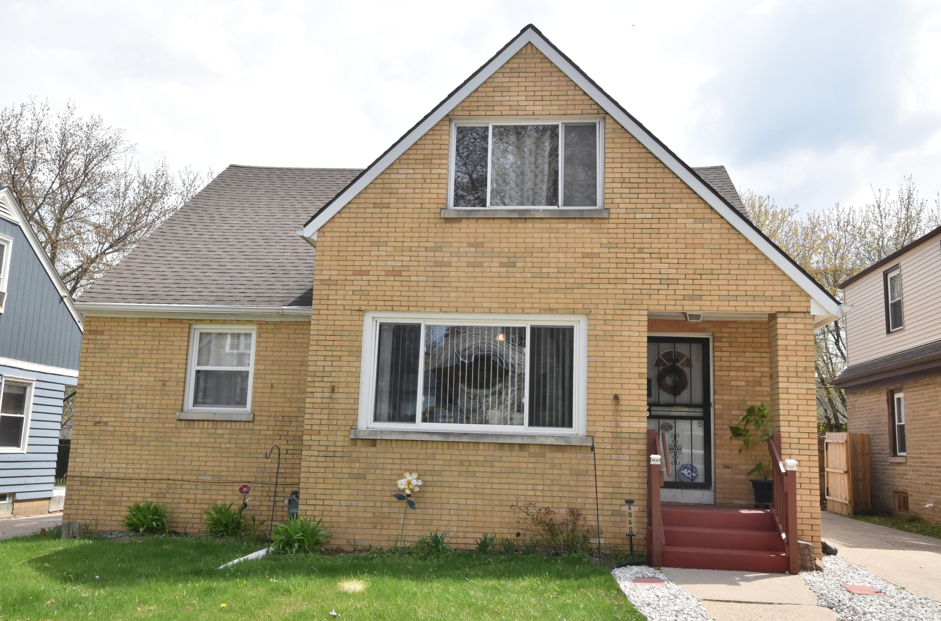 4040 North 11th Street Milwaukee, WI 53209 - Photo 34 of 34 Low maintenance exterior