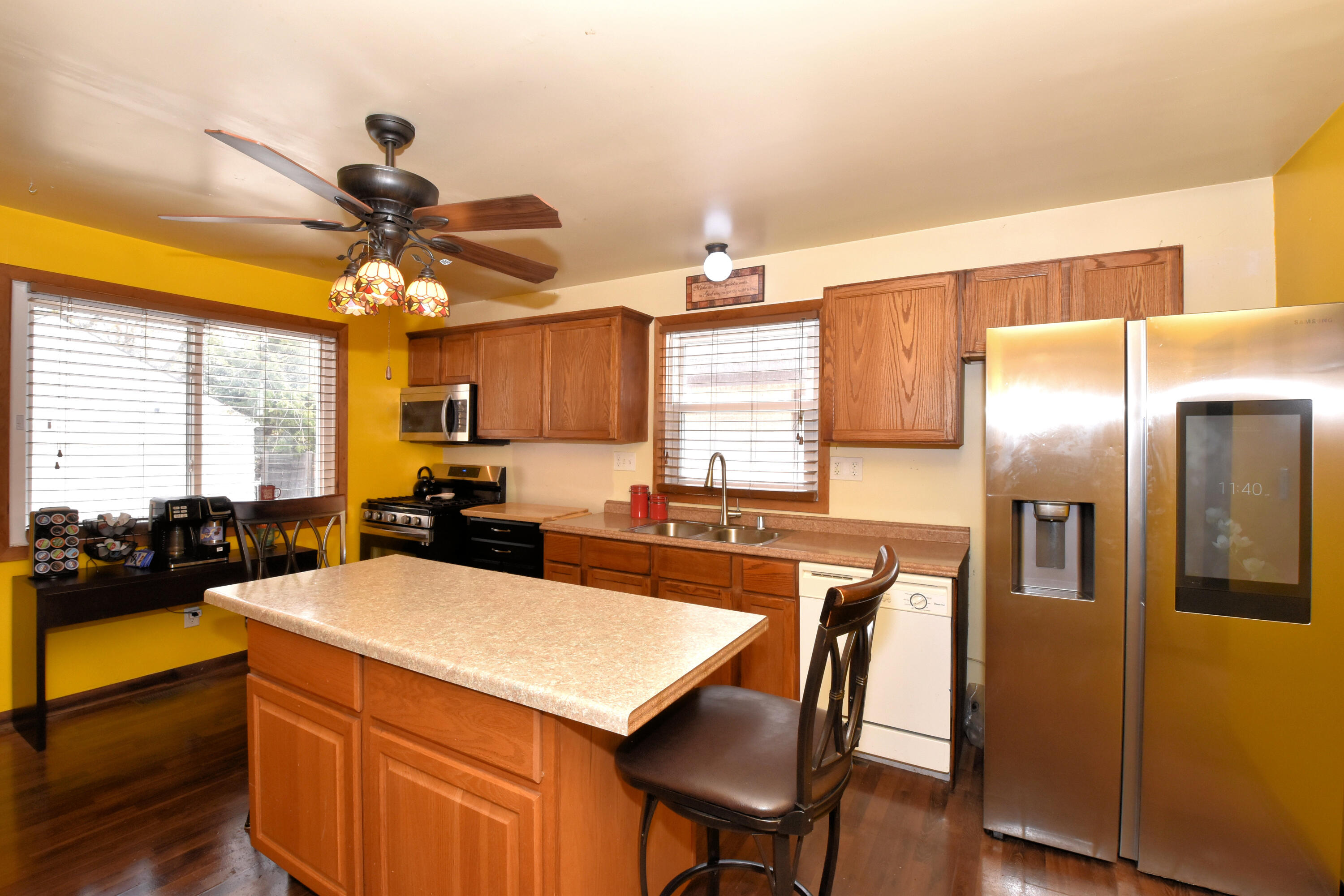 4040 North 11th Street Milwaukee, WI 53209 - Photo 10 of 34 Chef Pleasing