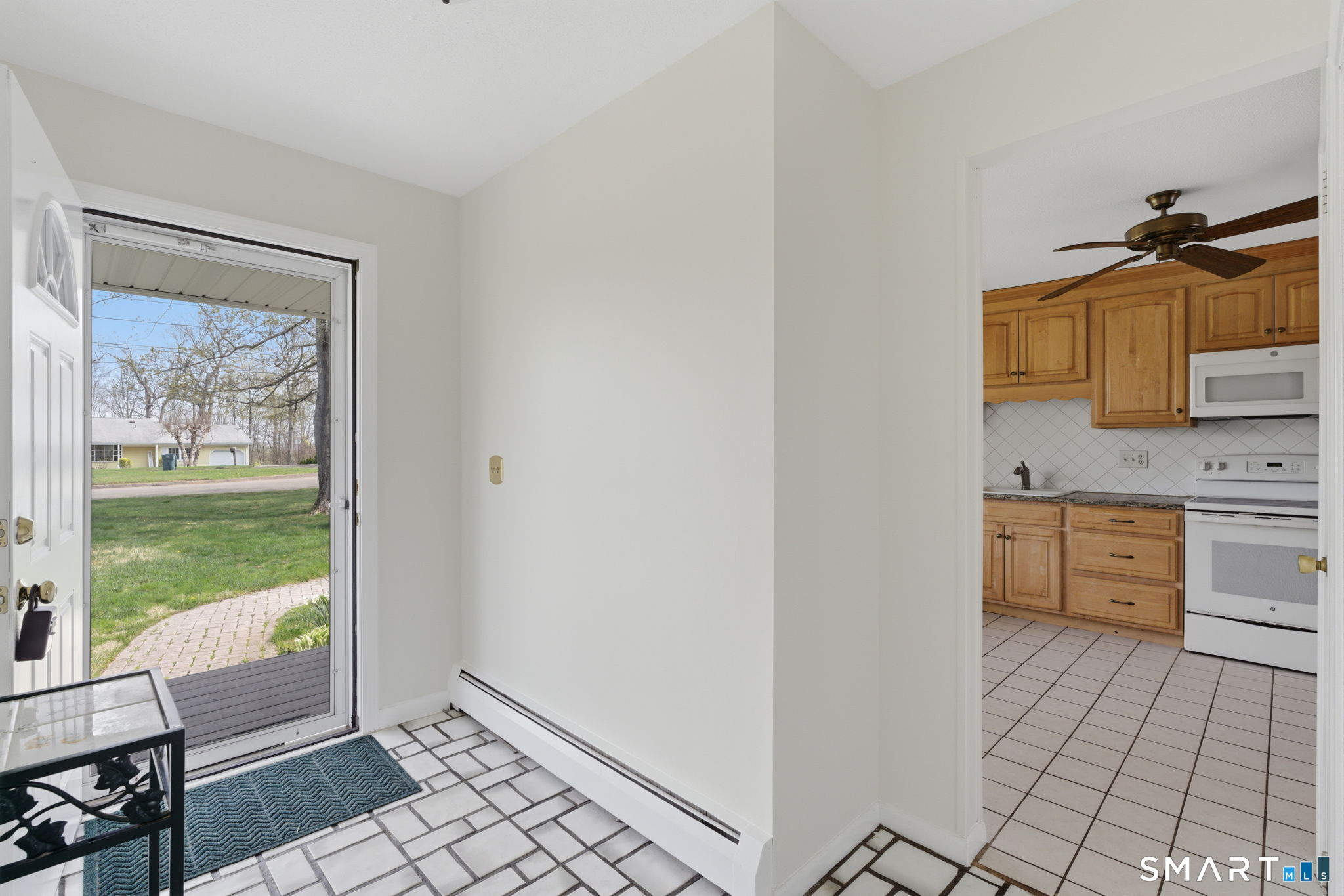50 Stratton Court Hamden, CT 06514 - Photo 12 of 39