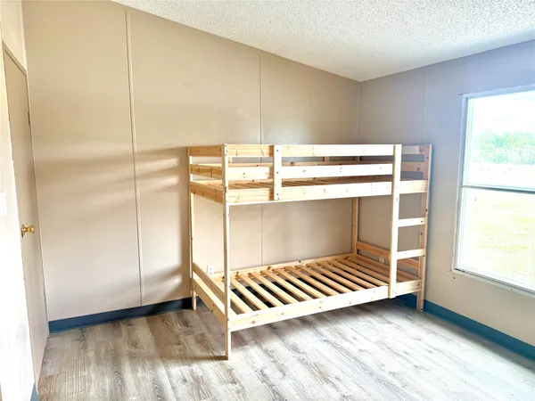 $2,000 | 1841 County Road 382, Rosharon, TX 77583