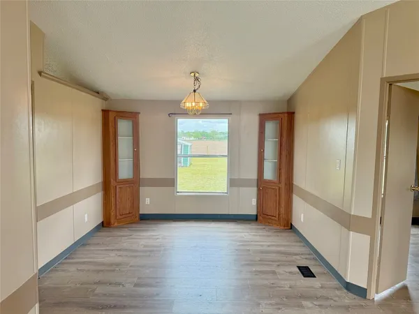 $2,000 | 1841 County Road 382, Rosharon, TX 77583