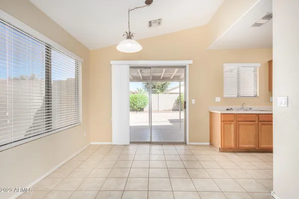 $1,695 | 8548 West Hatcher Road, Peoria, AZ 85345