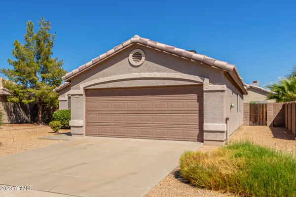 $1,695 | 8548 West Hatcher Road, Peoria, AZ 85345