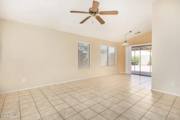 $1,695 | 8548 West Hatcher Road, Peoria, AZ 85345