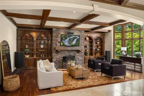 $3,749,000 | 20450 Northeast 71st Street, Redmond, WA 98053