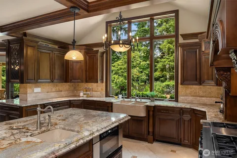 $3,749,000 | 20450 Northeast 71st Street, Redmond, WA 98053