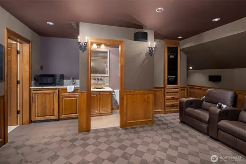 $3,749,000 | 20450 Northeast 71st Street, Redmond, WA 98053
