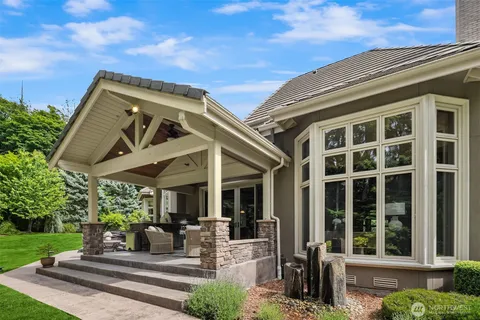 $3,749,000 | 20450 Northeast 71st Street, Redmond, WA 98053