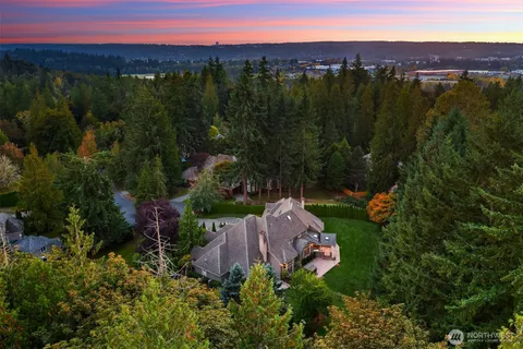 $3,749,000 | 20450 Northeast 71st Street, Redmond, WA 98053