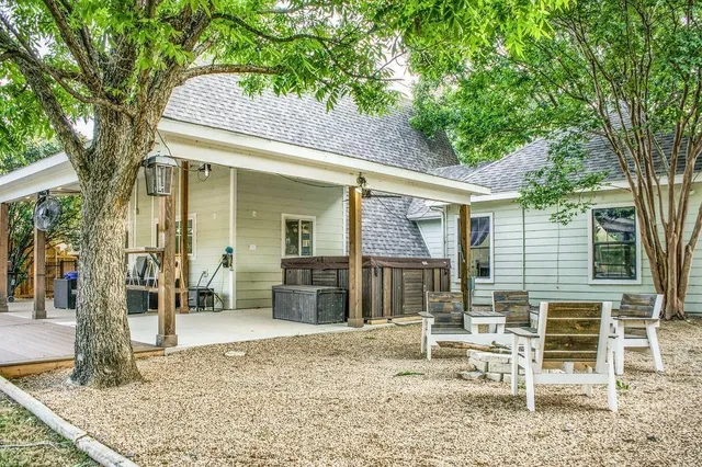 a house view with a outdoor space