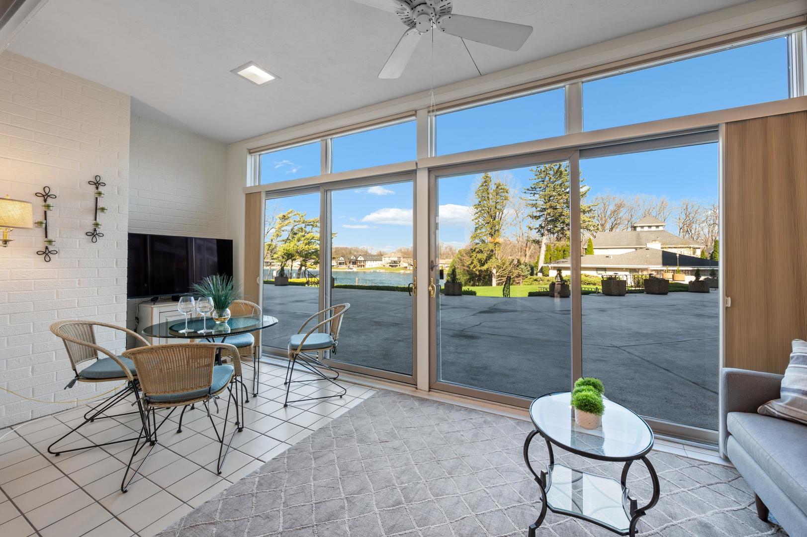 1 North Dee Road, Unit 1C Park Ridge, IL 60068 - Photo 11 of 22