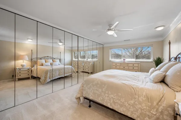 $525,000 | 1 North Dee Road, Unit 1C, Park Ridge, IL 60068
