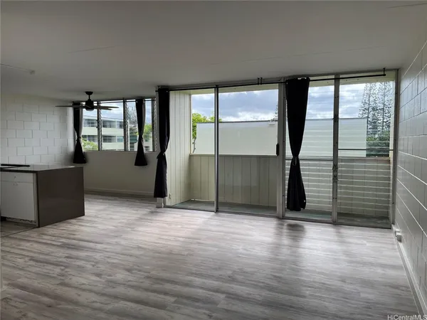 $2,400 | 95-21 Kuahelani Avenue, Unit 303, Mililani, HI 96789