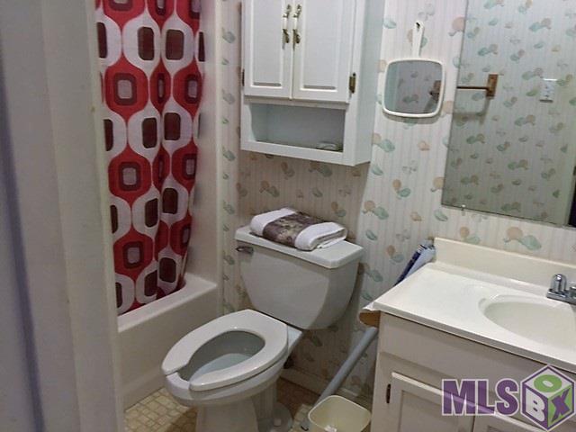 1032 Rappelet Street Golden Meadow, LA 70357 - Photo 6 of 18 Gallery Image 6