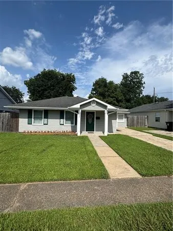 $1,800 | 355 Roseland Parkway, Harahan, LA 70123