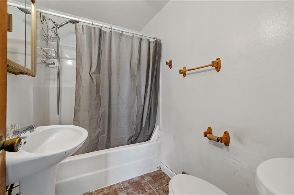 112 Chestnut Place Irwin, PA 15642 - Photo 16 of 32