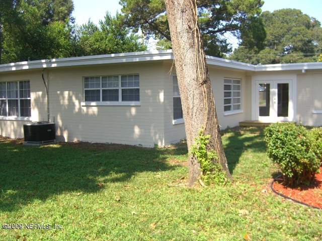 824 Middleton Road Jacksonville, FL 32211 - Photo 8 of 24 back yard