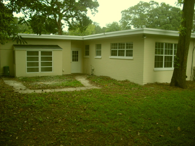 824 Middleton Road Jacksonville, FL 32211 - Photo 9 of 24 small storage in back