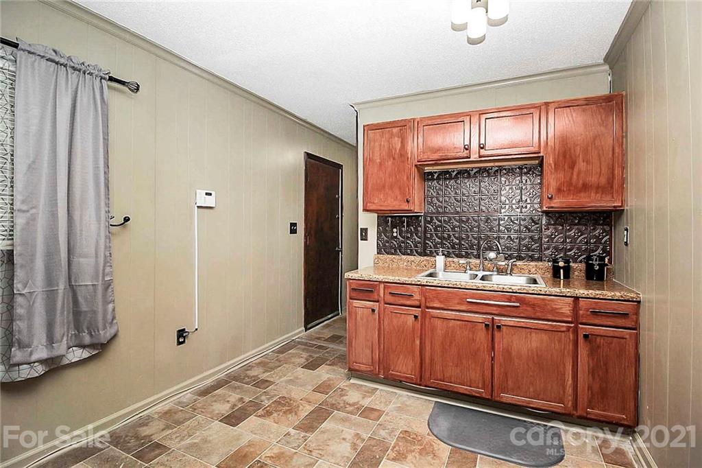 599 Stateline Road Clover, SC 29710 - Photo 15 of 27 Gallery Image 15