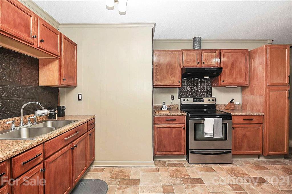 599 Stateline Road Clover, SC 29710 - Photo 17 of 27 Gallery Image 17