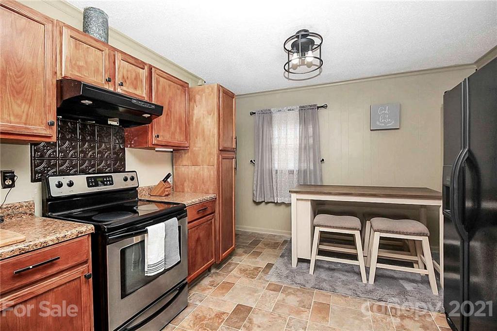 599 Stateline Road Clover, SC 29710 - Photo 18 of 27 Gallery Image 18
