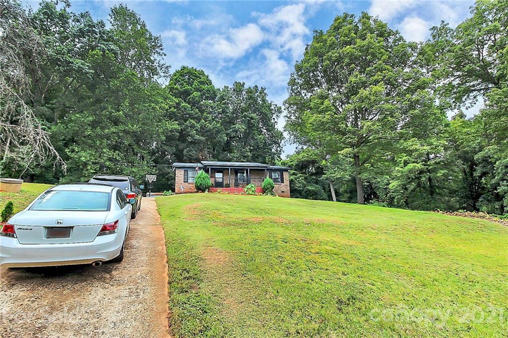 599 Stateline Road Clover, SC 29710 - Photo 4 of 27 Gallery Image 4