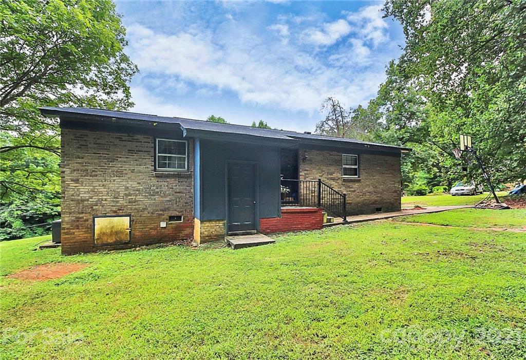 599 Stateline Road Clover, SC 29710 - Photo 6 of 27 Gallery Image 6