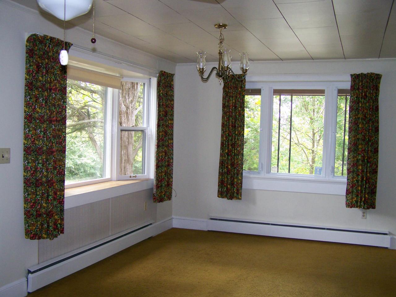 153 Ottaway Road Troutville, VA 24175 - Photo 2 of 22 Living Room