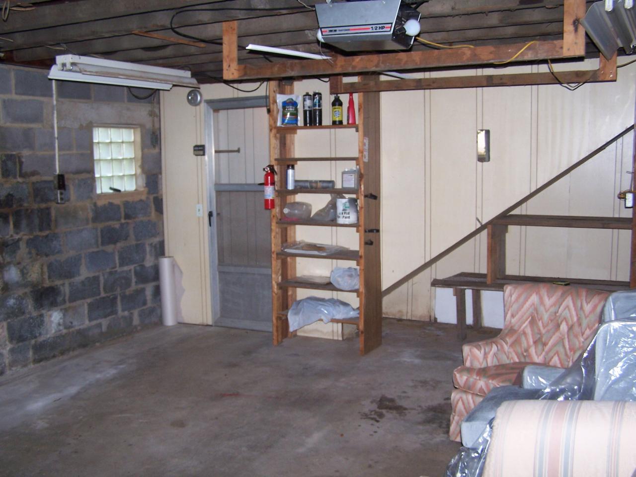 153 Ottaway Road Troutville, VA 24175 - Photo 14 of 22 Garage