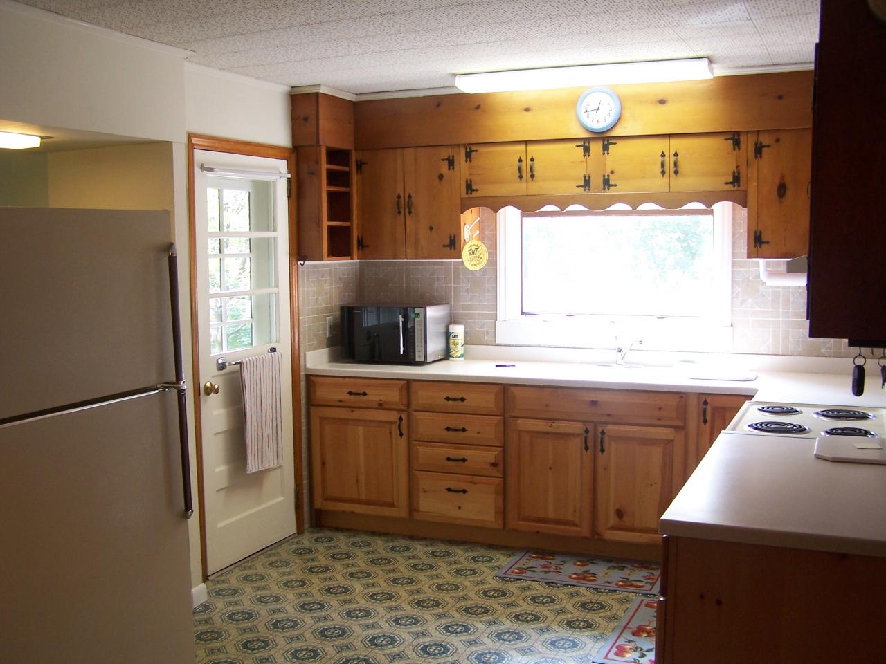 153 Ottaway Road Troutville, VA 24175 - Photo 3 of 22 Kitchen