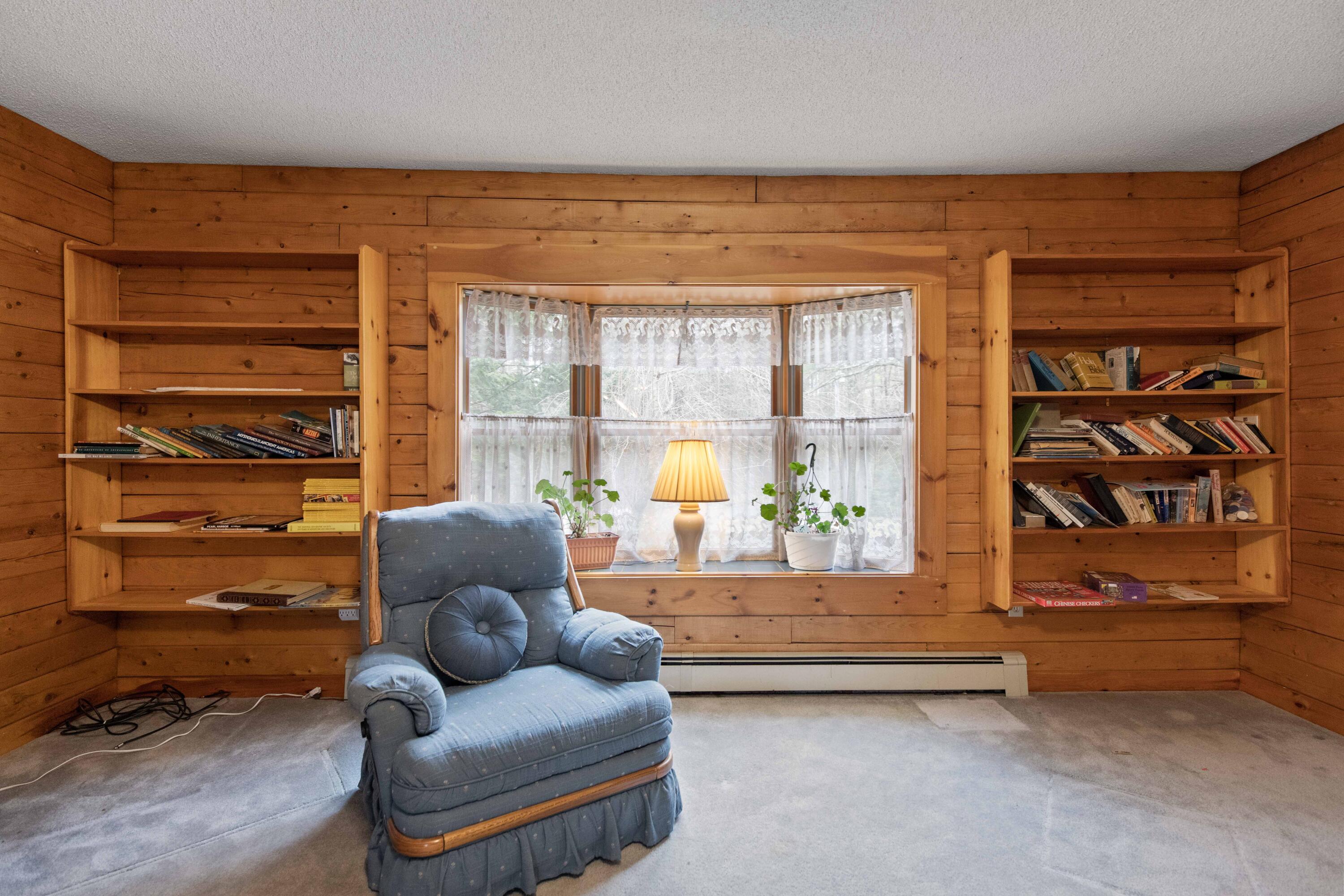 323 Portland Road Gray, ME 04039 - Photo 7 of 28 323 Portland Road Gray-003