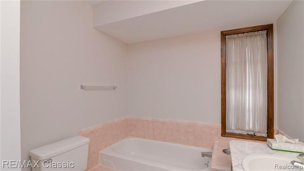 688 Sunlight Drive Rochester Hills, MI 48309 - Photo 54 of 63