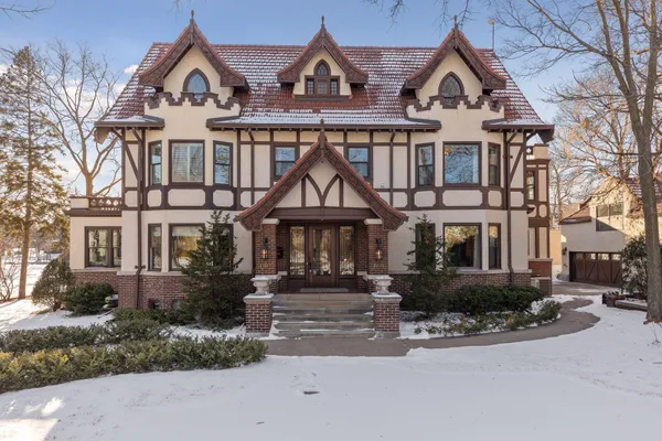 $1,495,000 | 2504 Euclid Place, Minneapolis, MN 55405