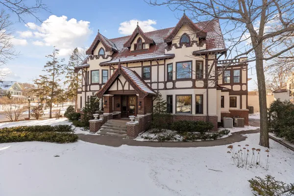 $1,495,000 | 2504 Euclid Place, Minneapolis, MN 55405