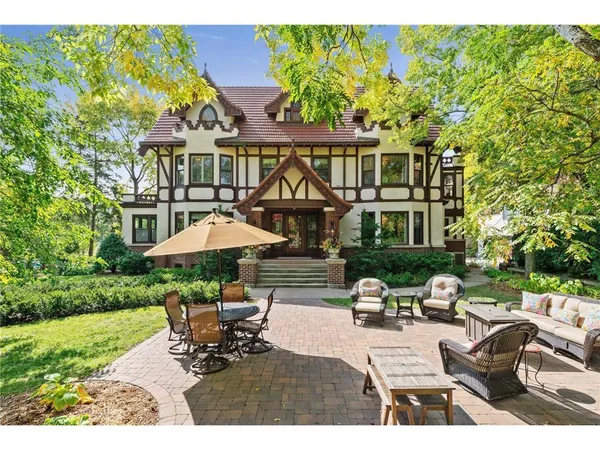 $1,495,000 | 2504 Euclid Place, Minneapolis, MN 55405