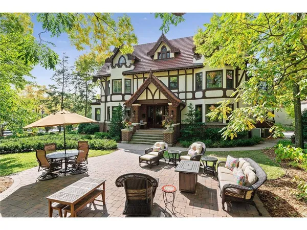 $1,495,000 | 2504 Euclid Place, Minneapolis, MN 55405